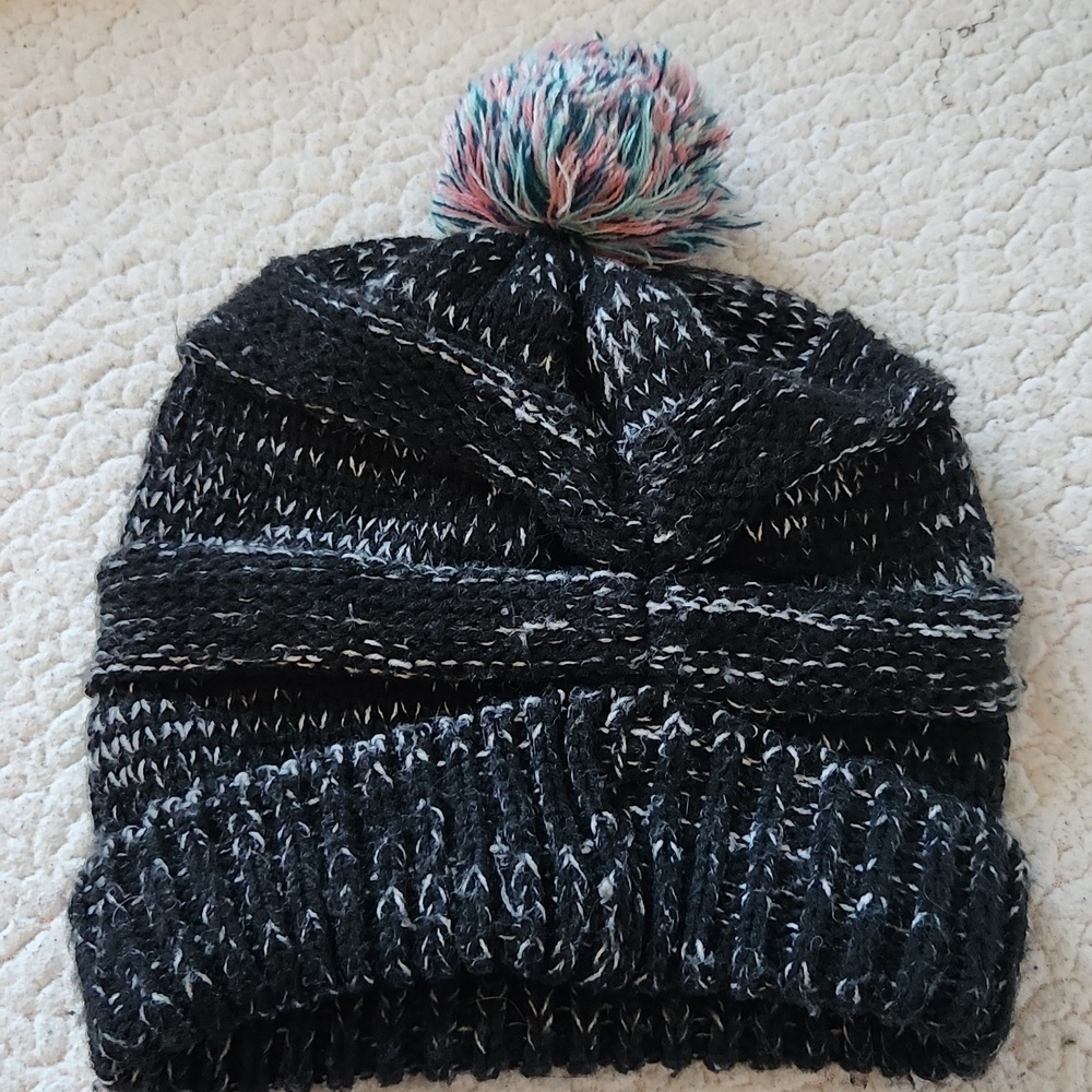 Time and Tru Cable Knit Ruched Rainbow Pompom Winter Beanie Hat - Picture 2 of 4
